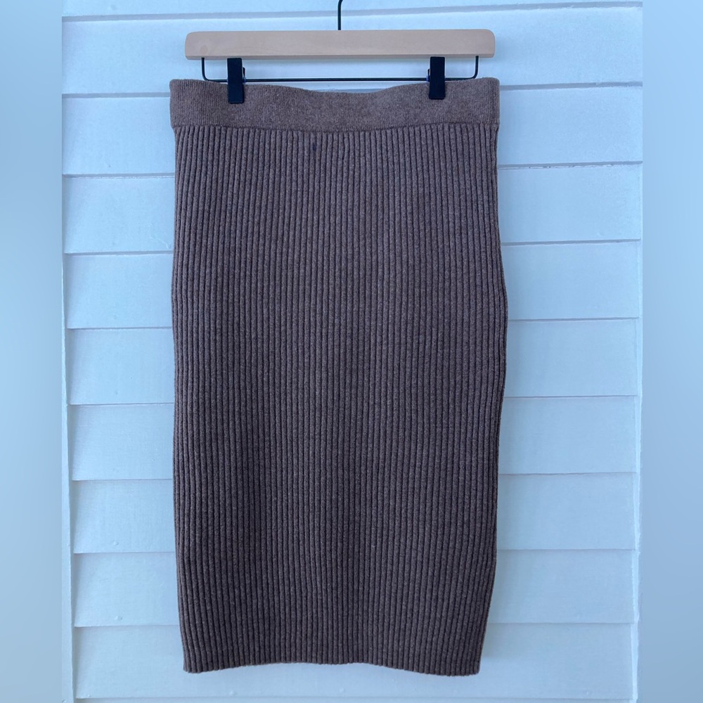 GAP | CashSoft Ribbed Midi Sweater Skirt Cozy Brown Size Medium - Picture 4 of 8